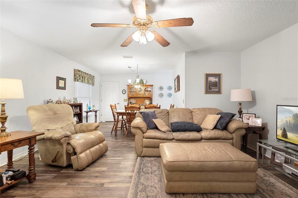 For Sale: $679,900 (5 beds, 3 baths, 2634 Square Feet)