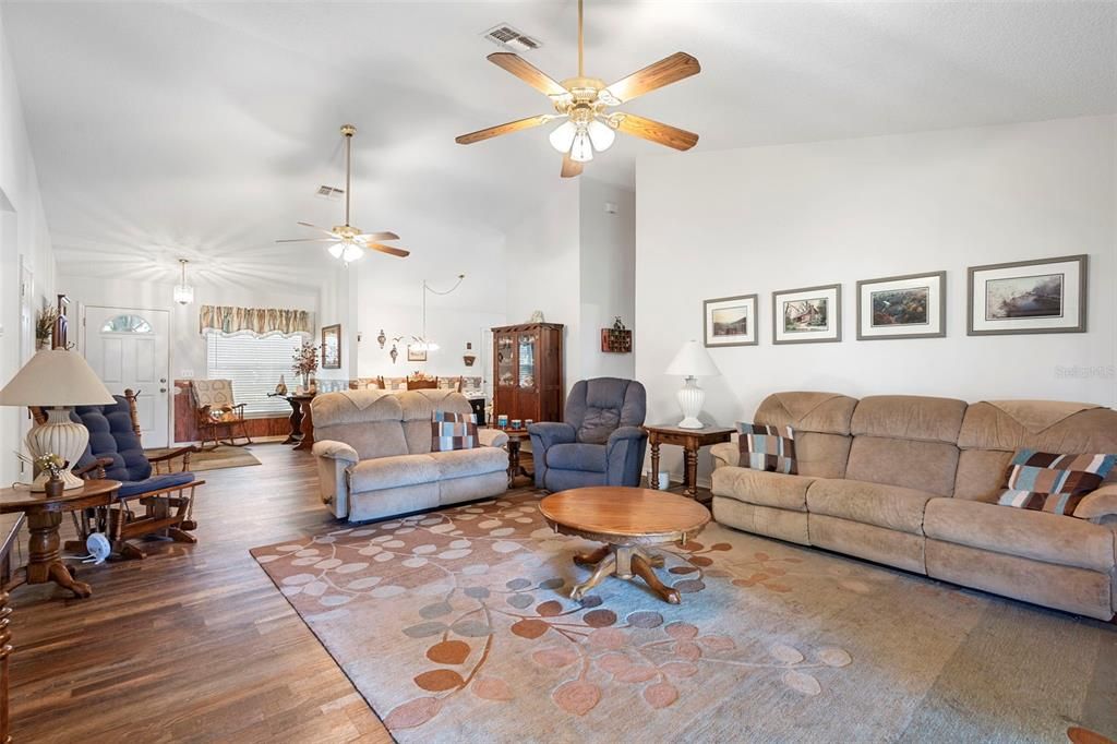 For Sale: $679,900 (5 beds, 3 baths, 2634 Square Feet)