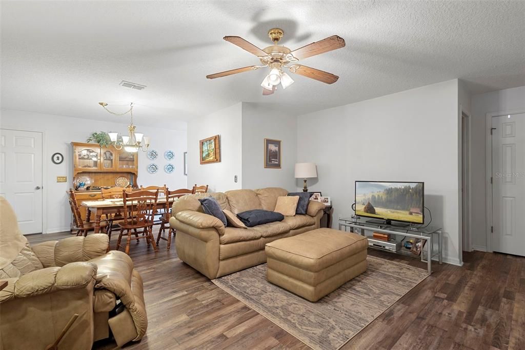 For Sale: $679,900 (5 beds, 3 baths, 2634 Square Feet)