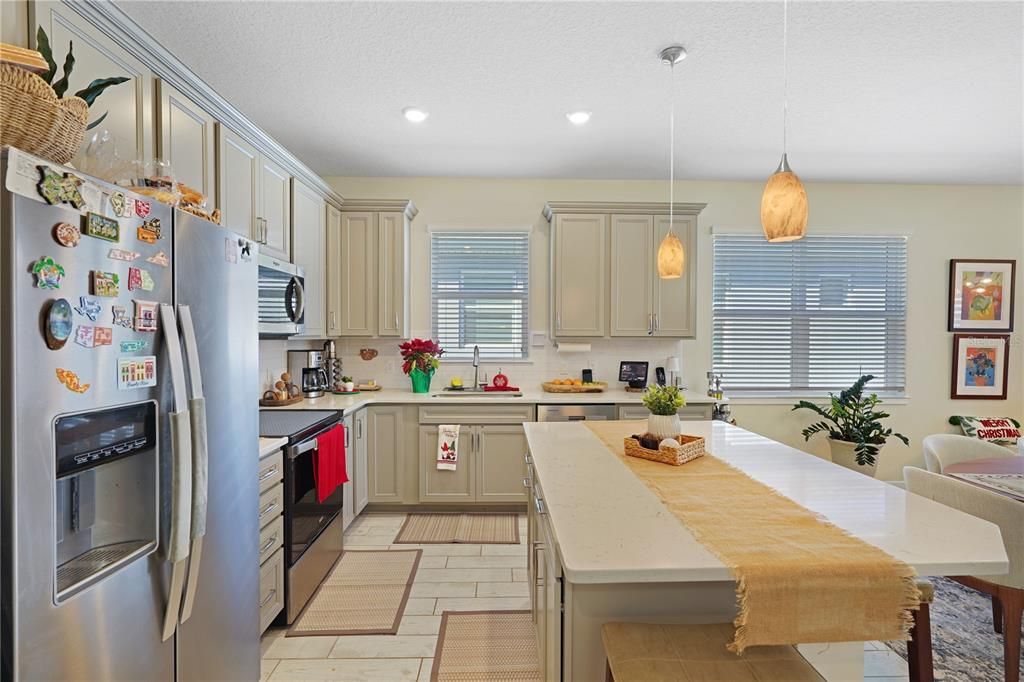 For Sale: $355,000 (3 beds, 2 baths, 1559 Square Feet)