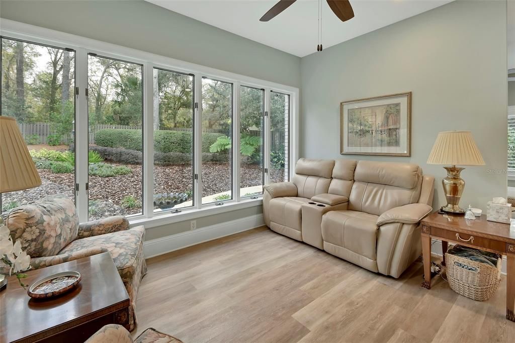 En Venta: $699,900 (3 camas, 3 baños, 2936 Pies cuadrados)