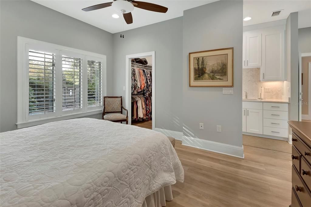 En Venta: $699,900 (3 camas, 3 baños, 2936 Pies cuadrados)