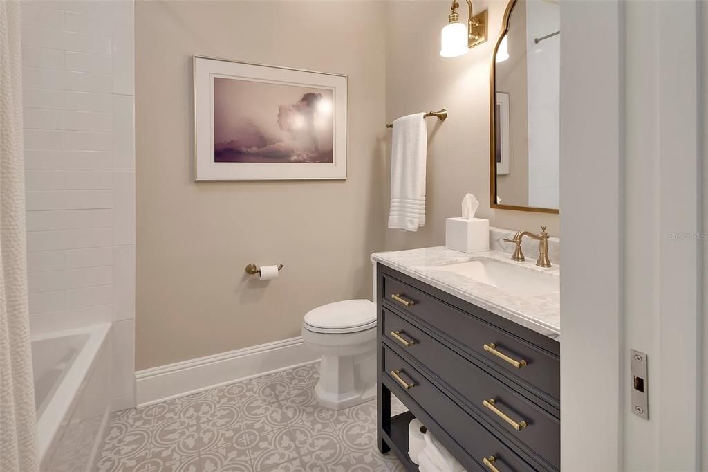 En Venta: $699,900 (3 camas, 3 baños, 2936 Pies cuadrados)