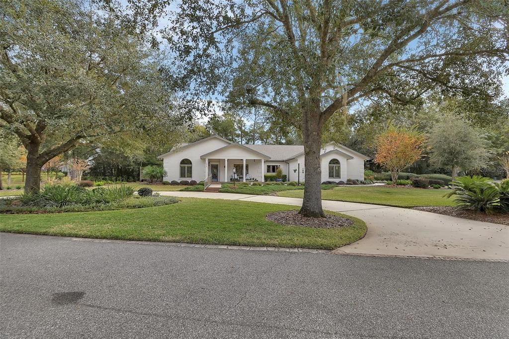 En Venta: $699,900 (3 camas, 3 baños, 2936 Pies cuadrados)