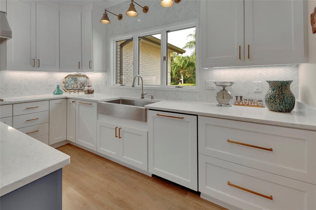 En Venta: $699,900 (3 camas, 3 baños, 2936 Pies cuadrados)