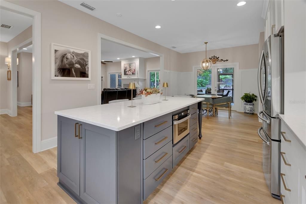 En Venta: $699,900 (3 camas, 3 baños, 2936 Pies cuadrados)