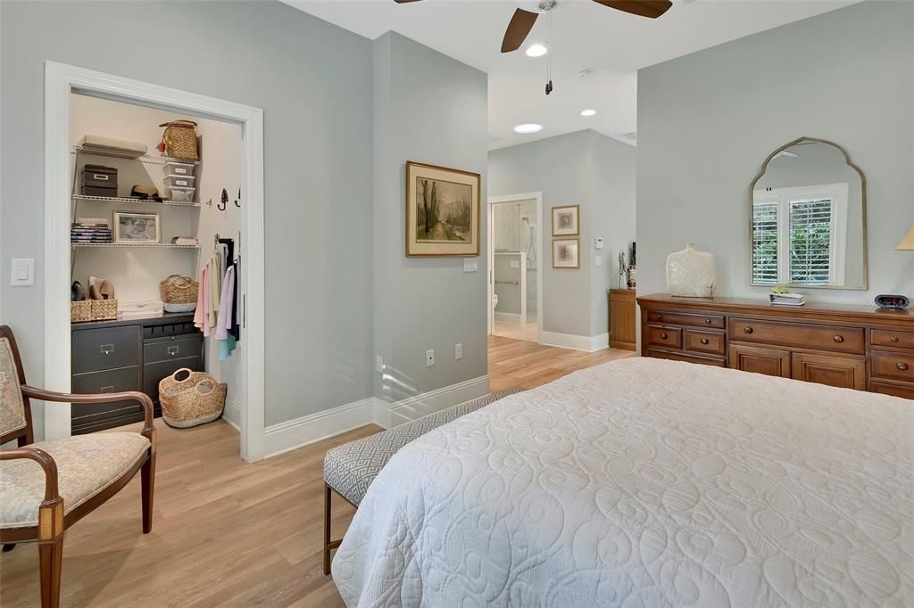 En Venta: $699,900 (3 camas, 3 baños, 2936 Pies cuadrados)