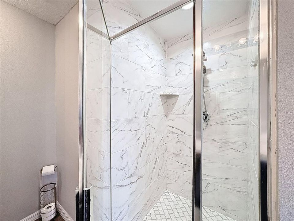 En Venta: $335,000 (3 camas, 2 baños, 1413 Pies cuadrados)