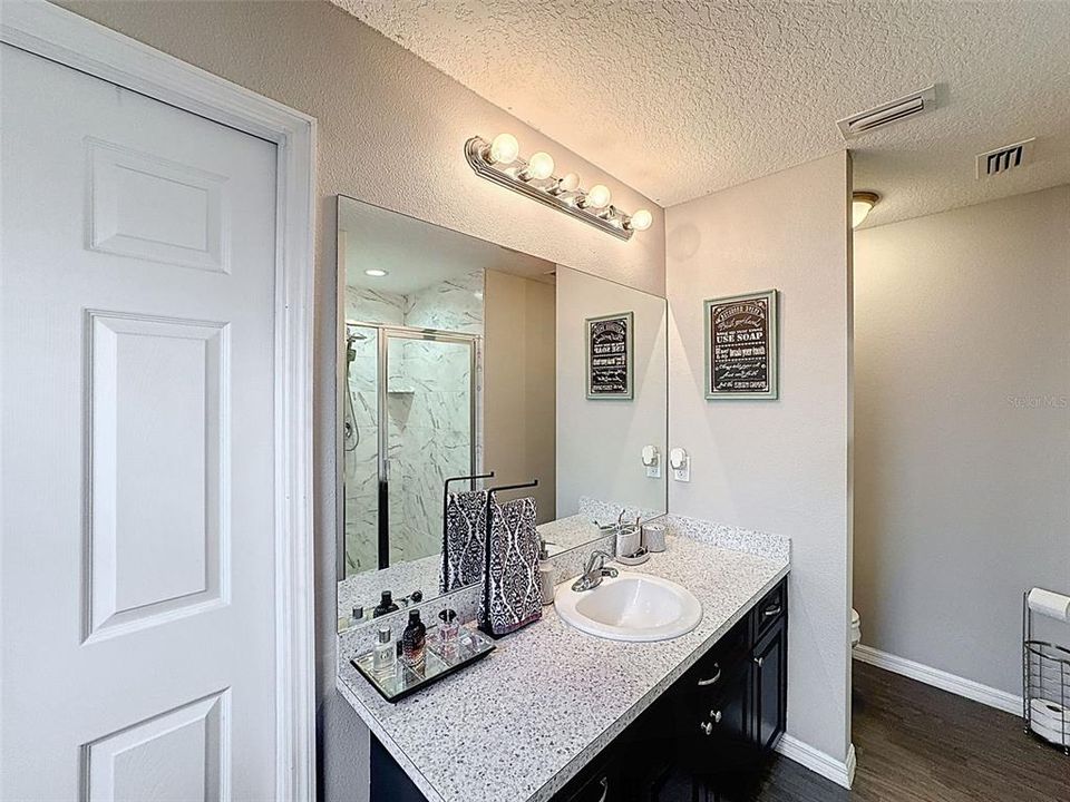 En Venta: $335,000 (3 camas, 2 baños, 1413 Pies cuadrados)