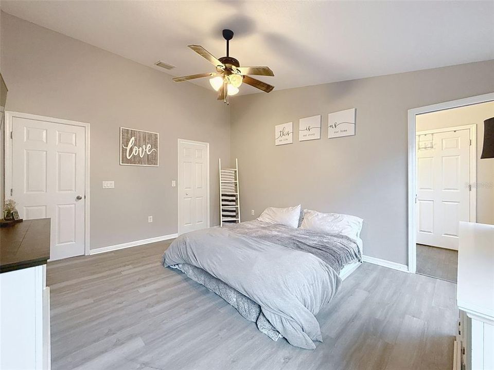 En Venta: $335,000 (3 camas, 2 baños, 1413 Pies cuadrados)