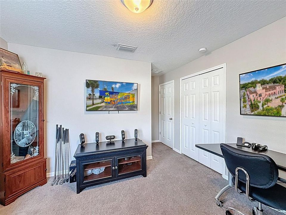 En Venta: $335,000 (3 camas, 2 baños, 1413 Pies cuadrados)