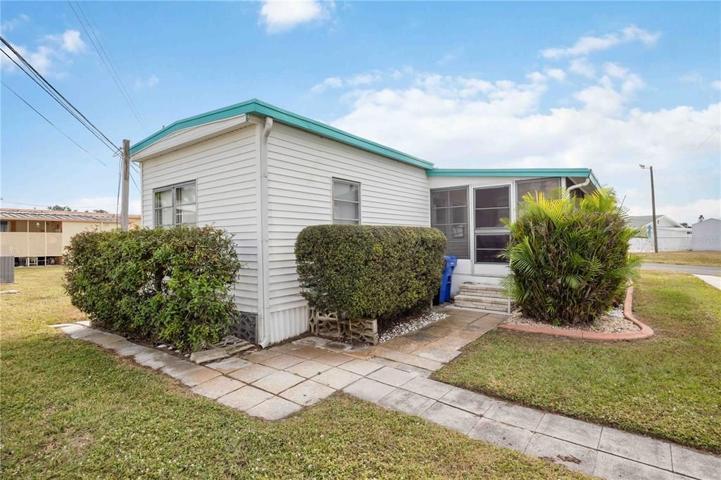 На продажу: $90,000 (2 спален, 1 ванн, 624 Квадратных фут)