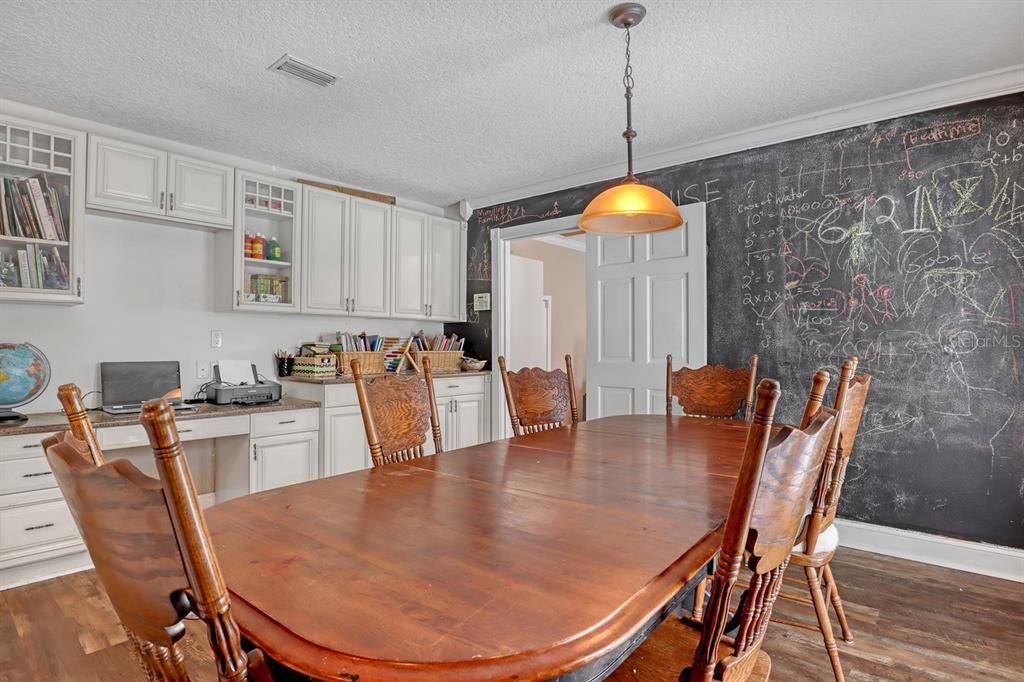 En Venta: $520,000 (4 camas, 2 baños, 2036 Pies cuadrados)