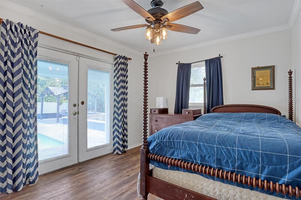 En Venta: $520,000 (4 camas, 2 baños, 2036 Pies cuadrados)