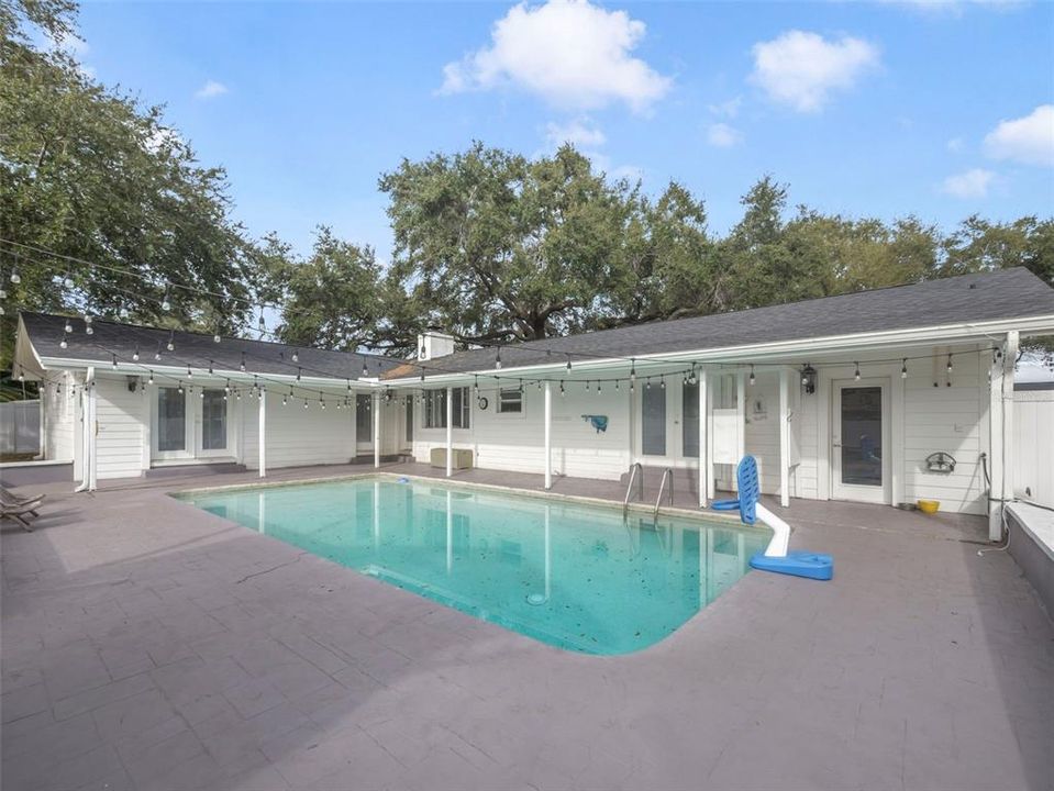 На продажу: $515,000 (4 спален, 2 ванн, 2036 Квадратных фут)