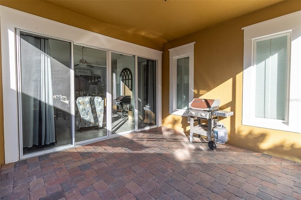 For Sale: $300,000 (2 beds, 2 baths, 1351 Square Feet)