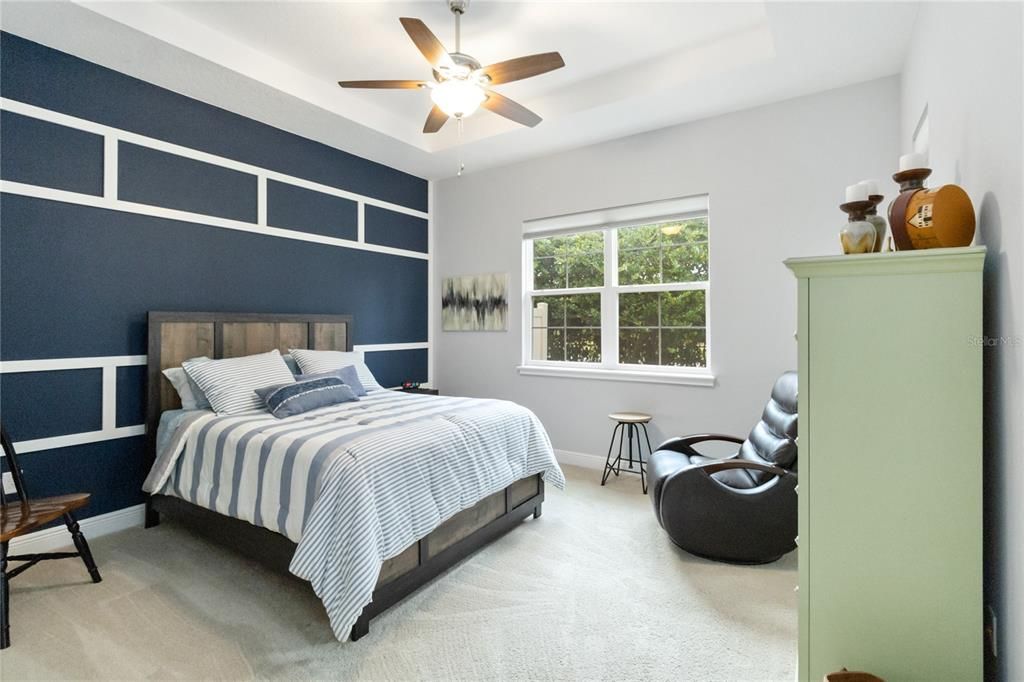 For Sale: $300,000 (2 beds, 2 baths, 1351 Square Feet)