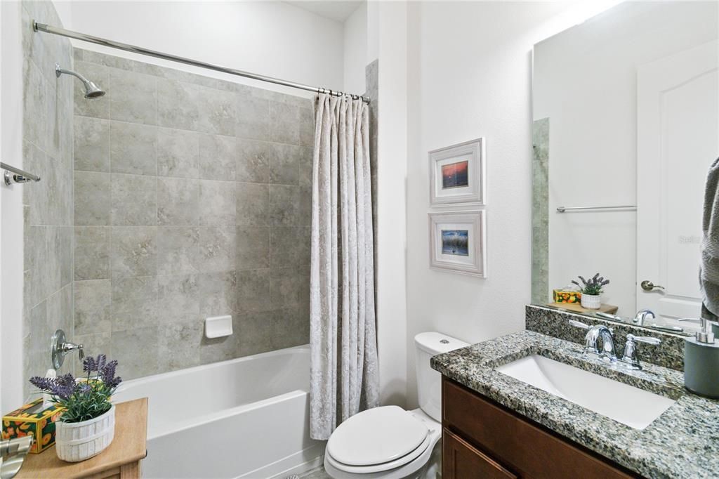 For Sale: $300,000 (2 beds, 2 baths, 1351 Square Feet)