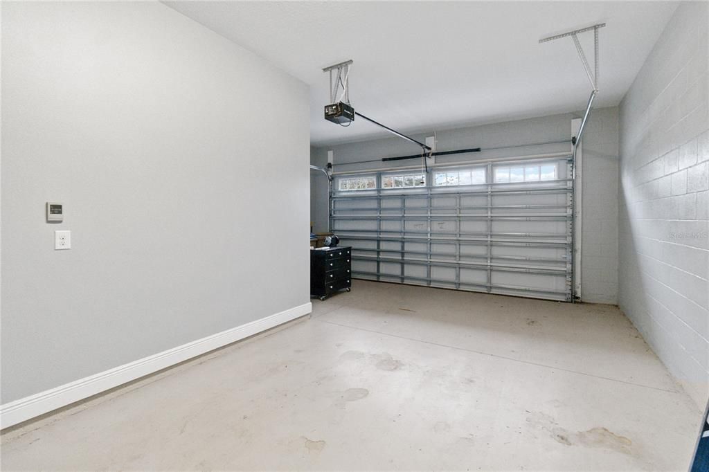 For Sale: $300,000 (2 beds, 2 baths, 1351 Square Feet)