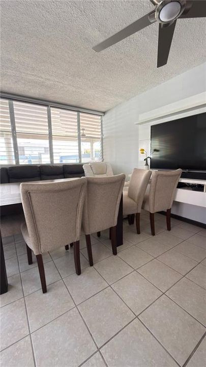 待售: $350,000 (3 贝兹, 2 浴室, 1668 平方英尺)