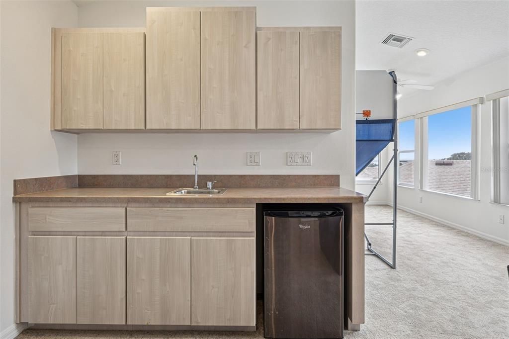 En Venta: $460,000 (4 camas, 2 baños, 3136 Pies cuadrados)