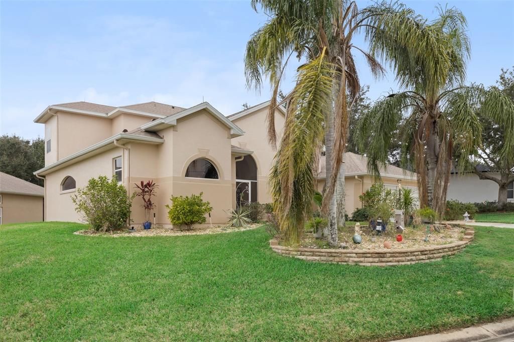 En Venta: $460,000 (4 camas, 2 baños, 3136 Pies cuadrados)