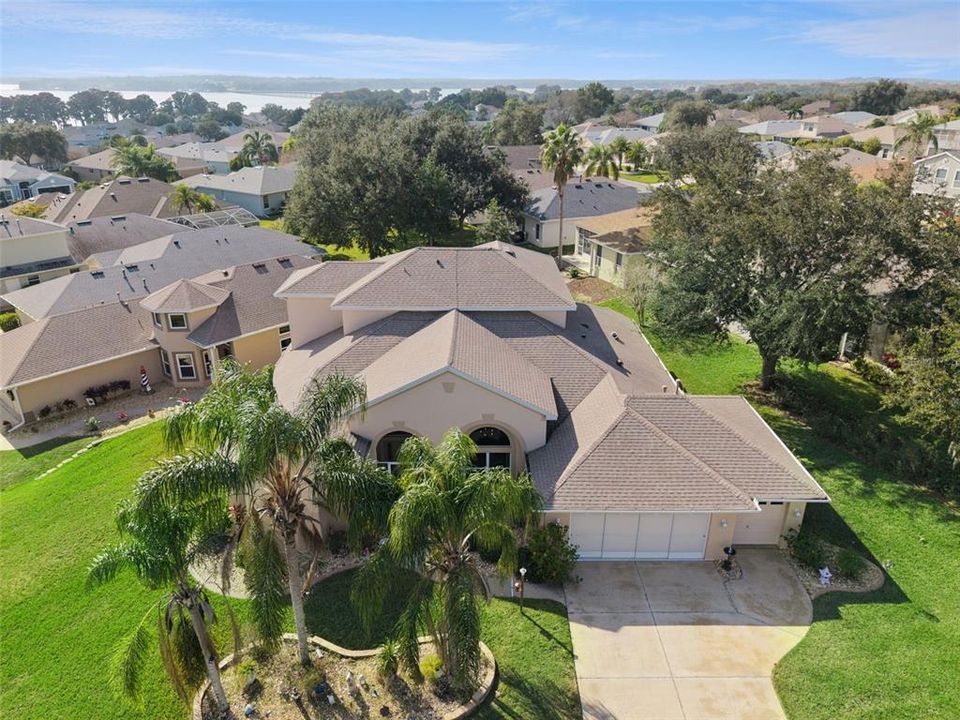 En Venta: $460,000 (4 camas, 2 baños, 3136 Pies cuadrados)