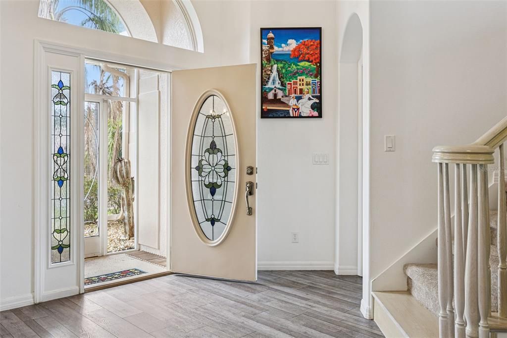 En Venta: $460,000 (4 camas, 2 baños, 3136 Pies cuadrados)