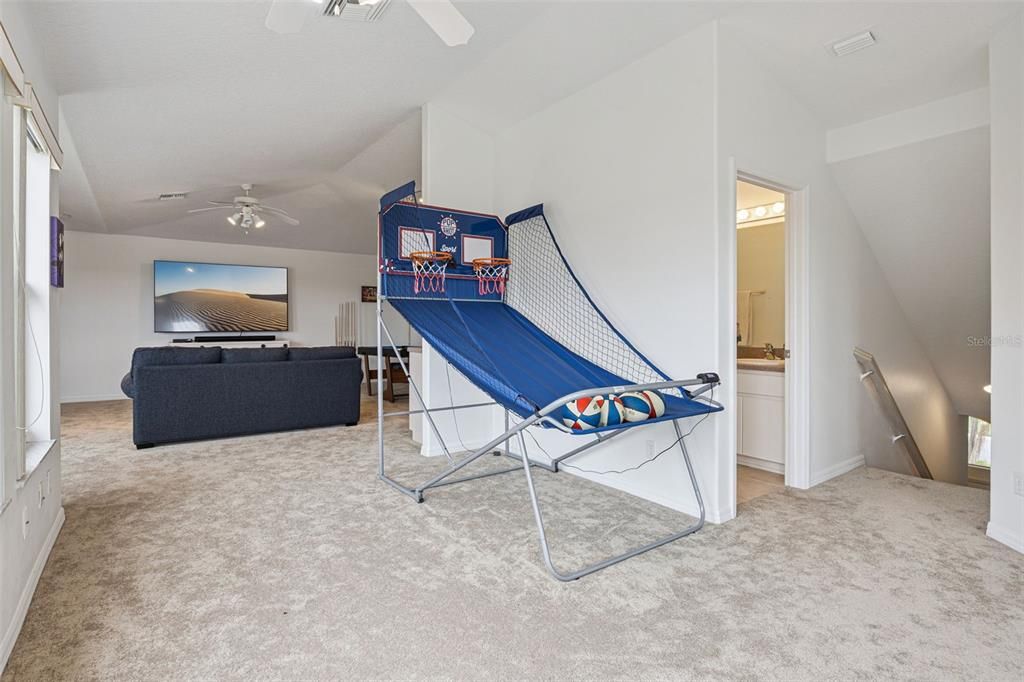 En Venta: $460,000 (4 camas, 2 baños, 3136 Pies cuadrados)