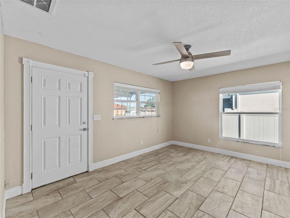 En Renta: $3,000 (3 camas, 2 baños, 1232 Pies cuadrados)