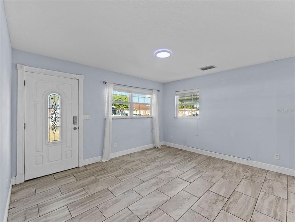 En Renta: $3,000 (3 camas, 2 baños, 1232 Pies cuadrados)