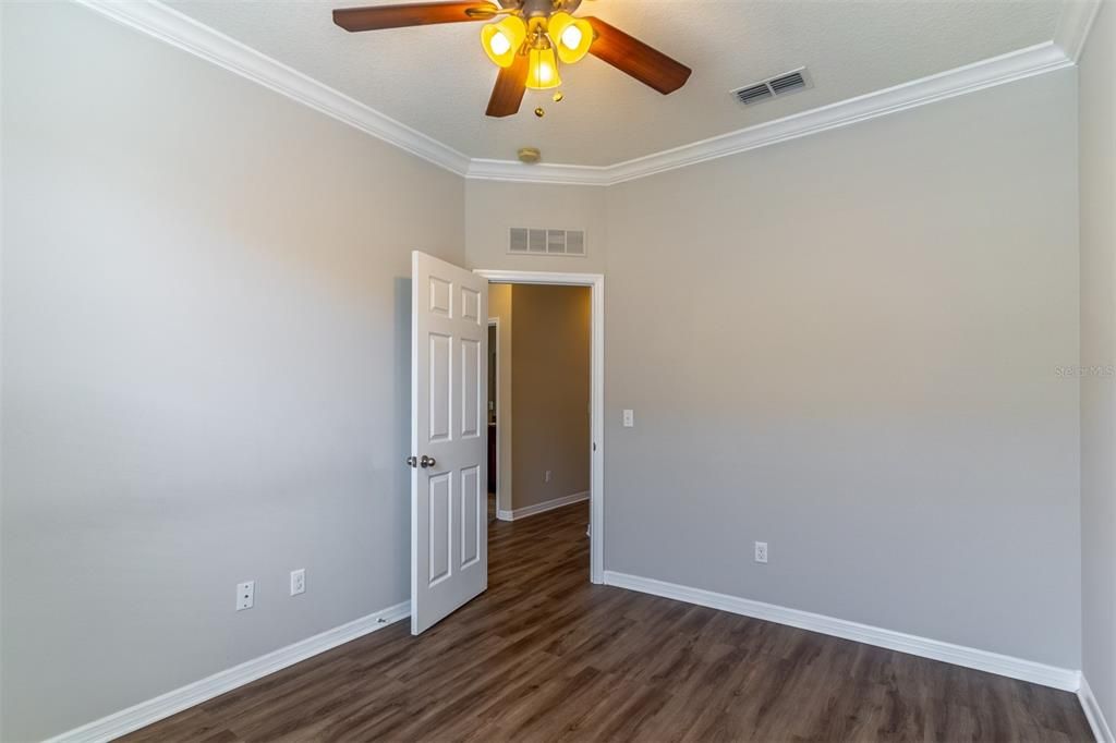 For Sale: $535,000 (3 beds, 2 baths, 2562 Square Feet)