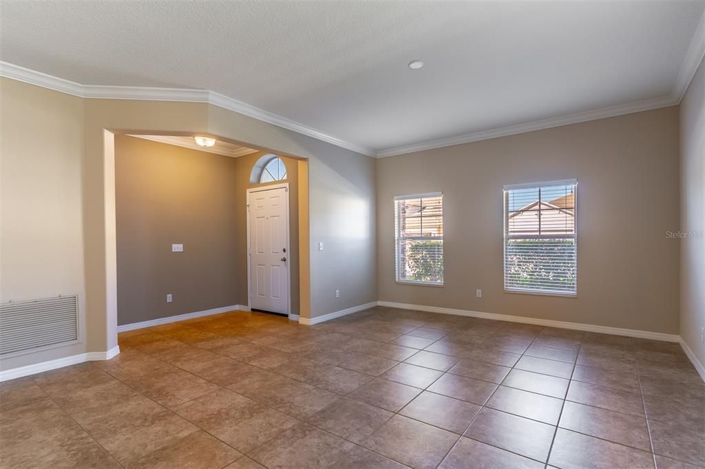 For Sale: $535,000 (3 beds, 2 baths, 2562 Square Feet)