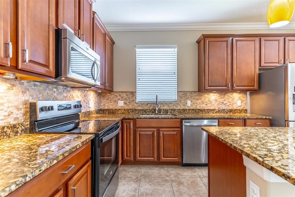 For Sale: $535,000 (3 beds, 2 baths, 2562 Square Feet)