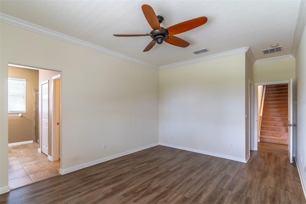 For Sale: $535,000 (3 beds, 2 baths, 2562 Square Feet)