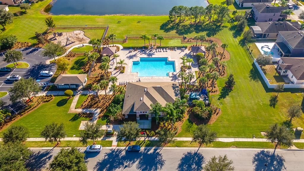 For Sale: $535,000 (3 beds, 2 baths, 2562 Square Feet)