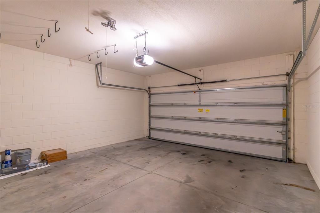 For Sale: $535,000 (3 beds, 2 baths, 2562 Square Feet)