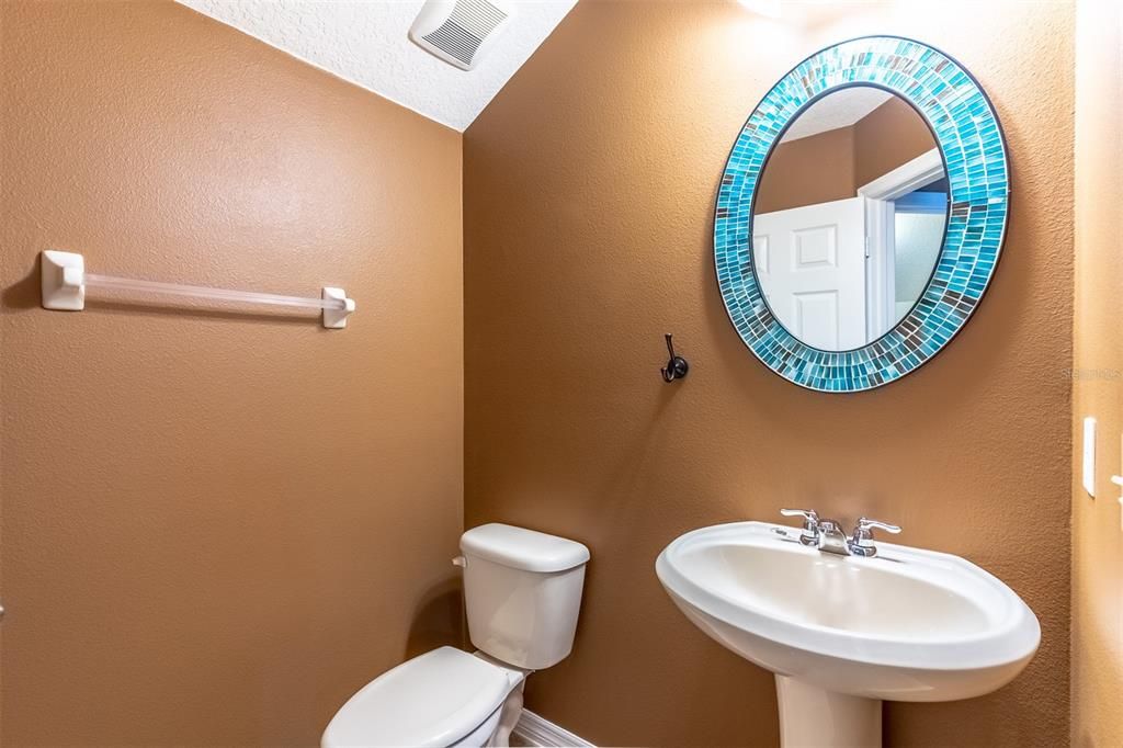 For Sale: $535,000 (3 beds, 2 baths, 2562 Square Feet)