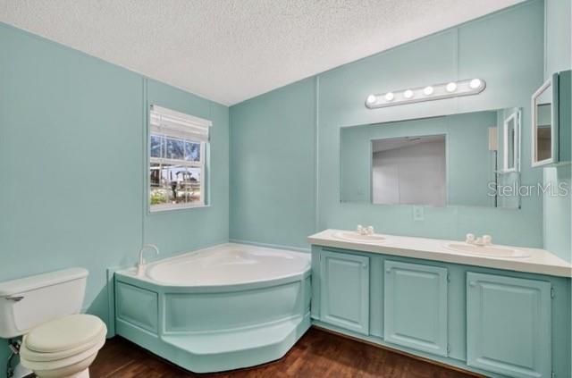 For Sale: $220,998 (3 beds, 2 baths, 1296 Square Feet)