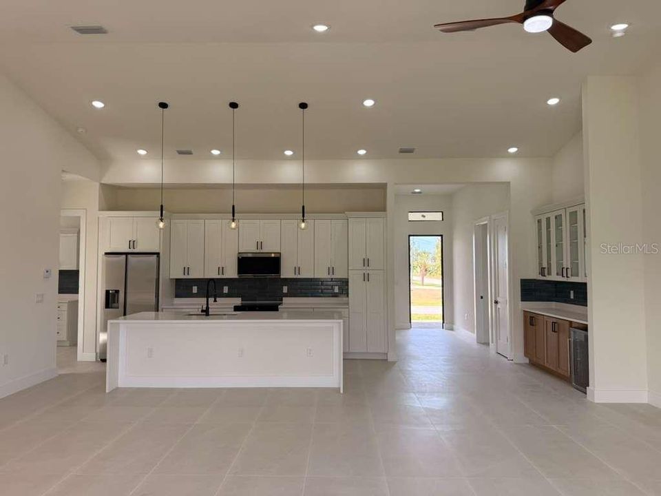 For Sale: $490,000 (4 beds, 3 baths, 2286 Square Feet)