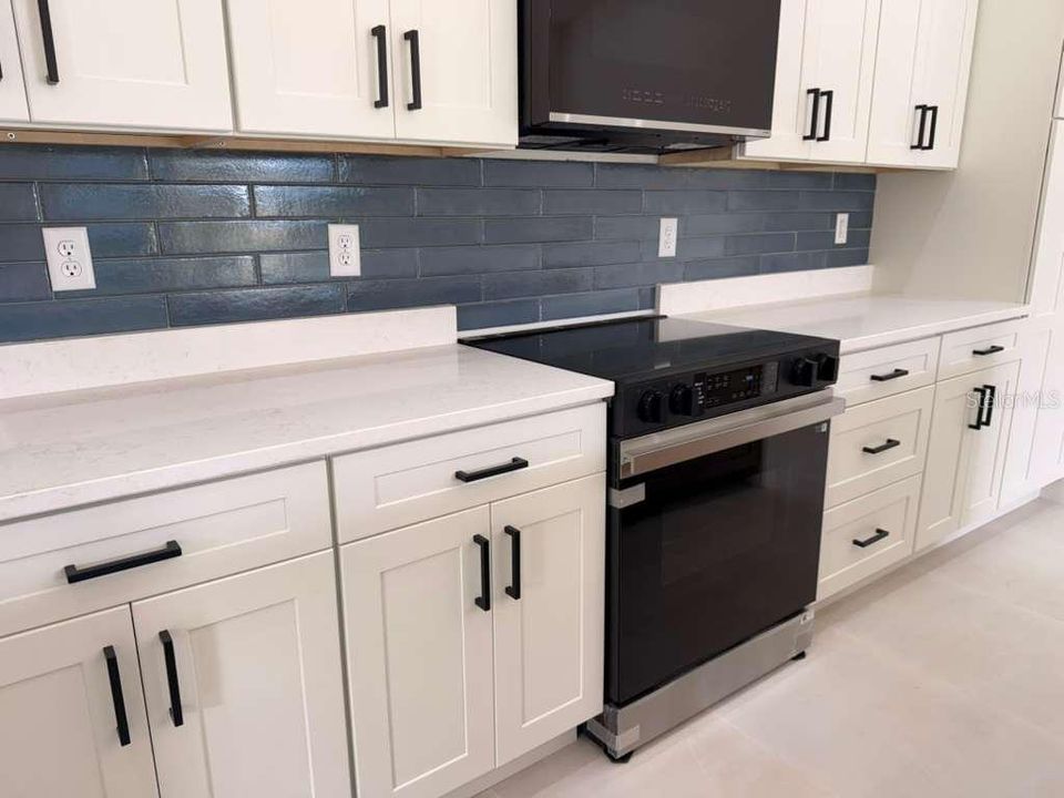 For Sale: $490,000 (4 beds, 3 baths, 2286 Square Feet)