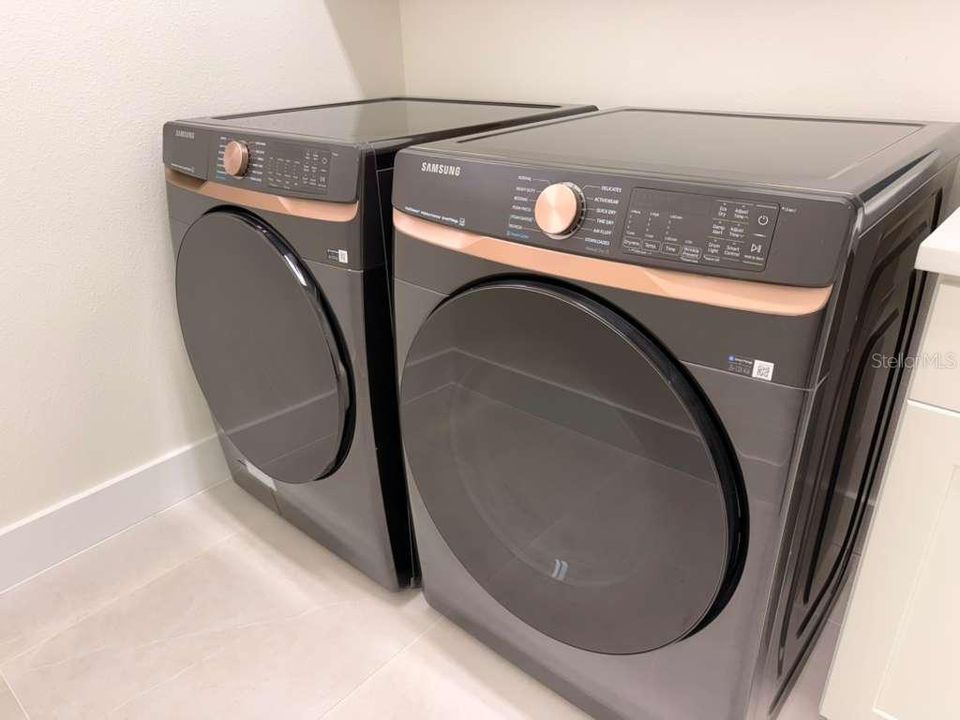 For Sale: $490,000 (4 beds, 3 baths, 2286 Square Feet)