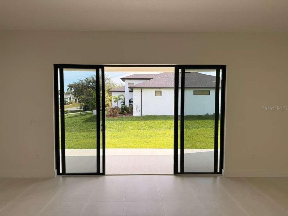 For Sale: $490,000 (4 beds, 3 baths, 2286 Square Feet)