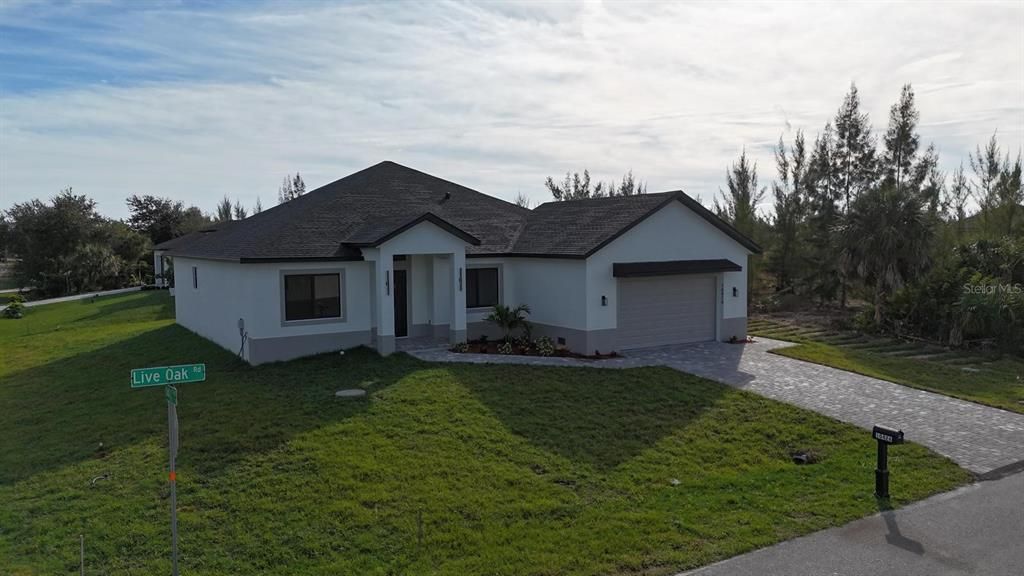 For Sale: $490,000 (4 beds, 3 baths, 2286 Square Feet)