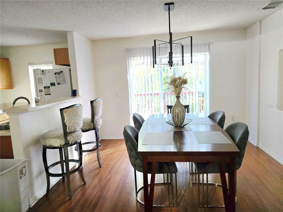 На продажу: $278,000 (3 спален, 2 ванн, 1635 Квадратных фут)