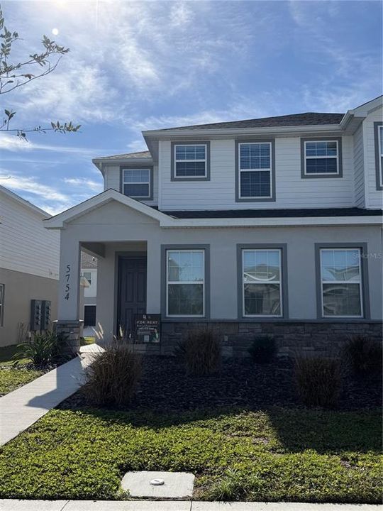 For Rent: $2,350 (3 beds, 2 baths, 3485 Square Feet)