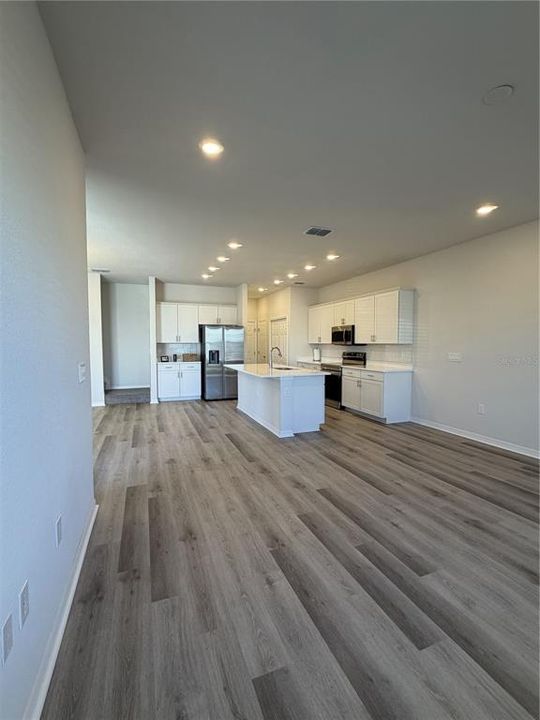 For Rent: $2,350 (3 beds, 2 baths, 3485 Square Feet)