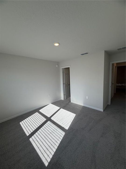 For Rent: $2,350 (3 beds, 2 baths, 3485 Square Feet)