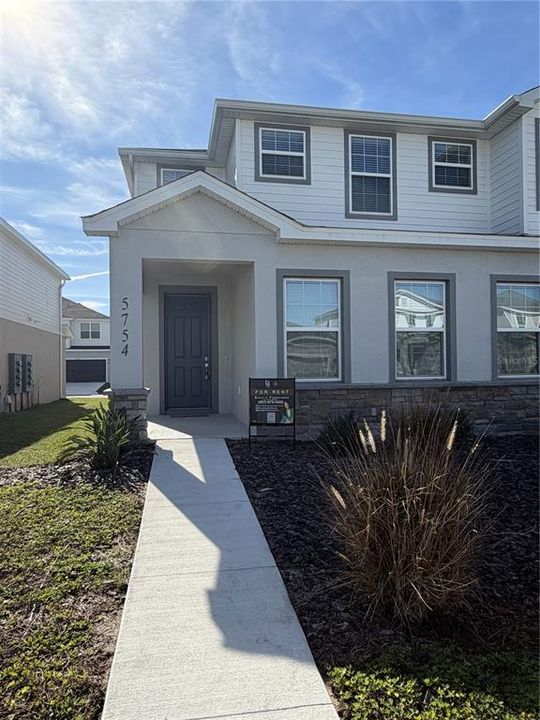 For Rent: $2,350 (3 beds, 2 baths, 3485 Square Feet)