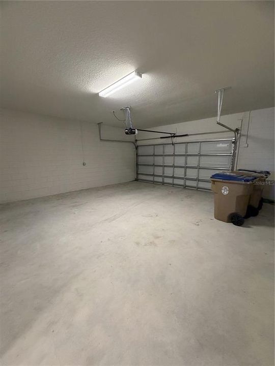 For Rent: $2,350 (3 beds, 2 baths, 3485 Square Feet)